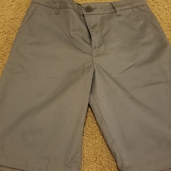 Boys 27 gray chino shorts - Picture 1 of 2